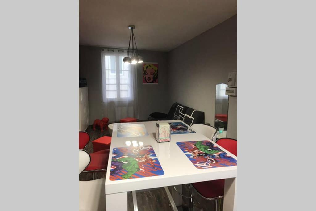 Appartement Style Pop Art Avec Garage Centre Historique Μπεζιέ Εξωτερικό φωτογραφία