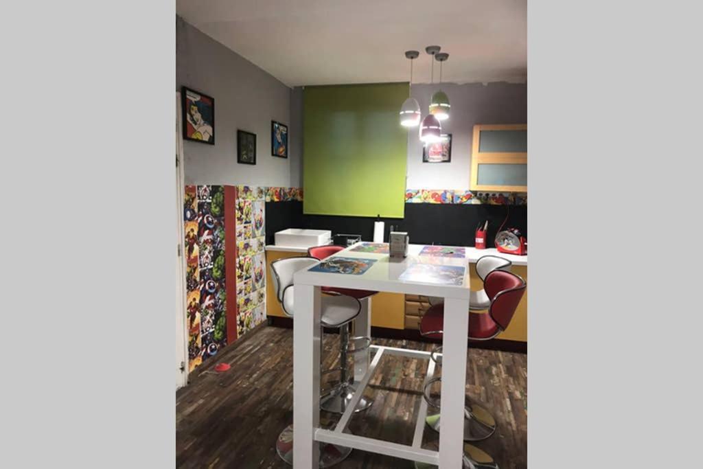 Appartement Style Pop Art Avec Garage Centre Historique Μπεζιέ Εξωτερικό φωτογραφία