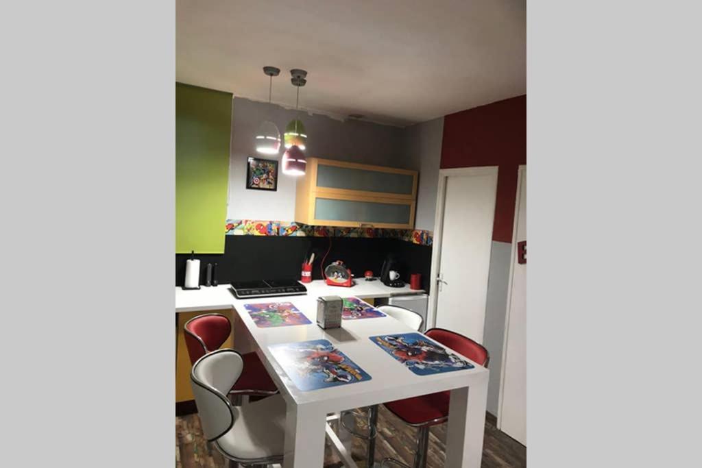 Appartement Style Pop Art Avec Garage Centre Historique Μπεζιέ Εξωτερικό φωτογραφία